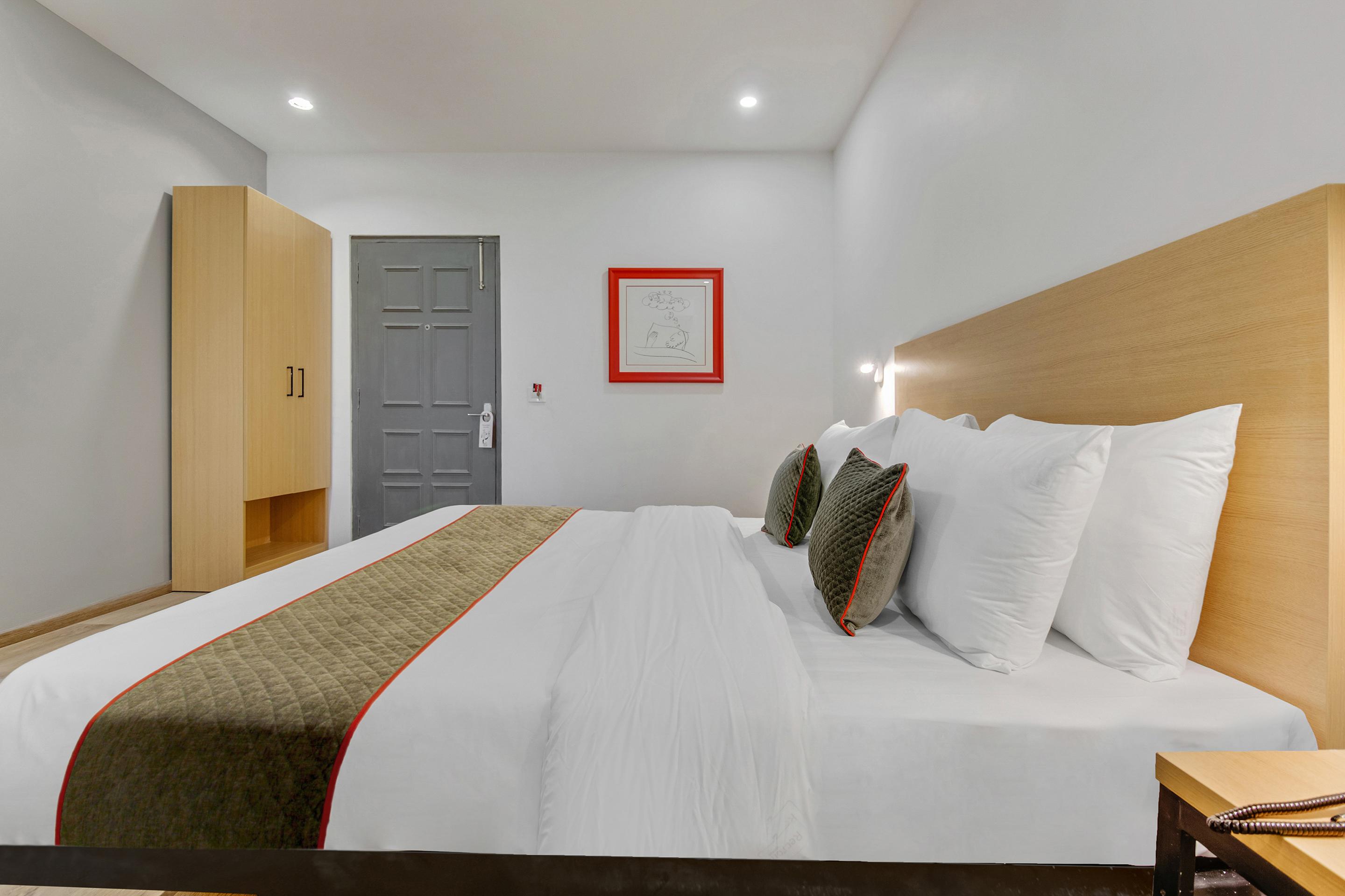 Townhouse Sector 49 Near Logix City Centre Noida Ngoại thất bức ảnh