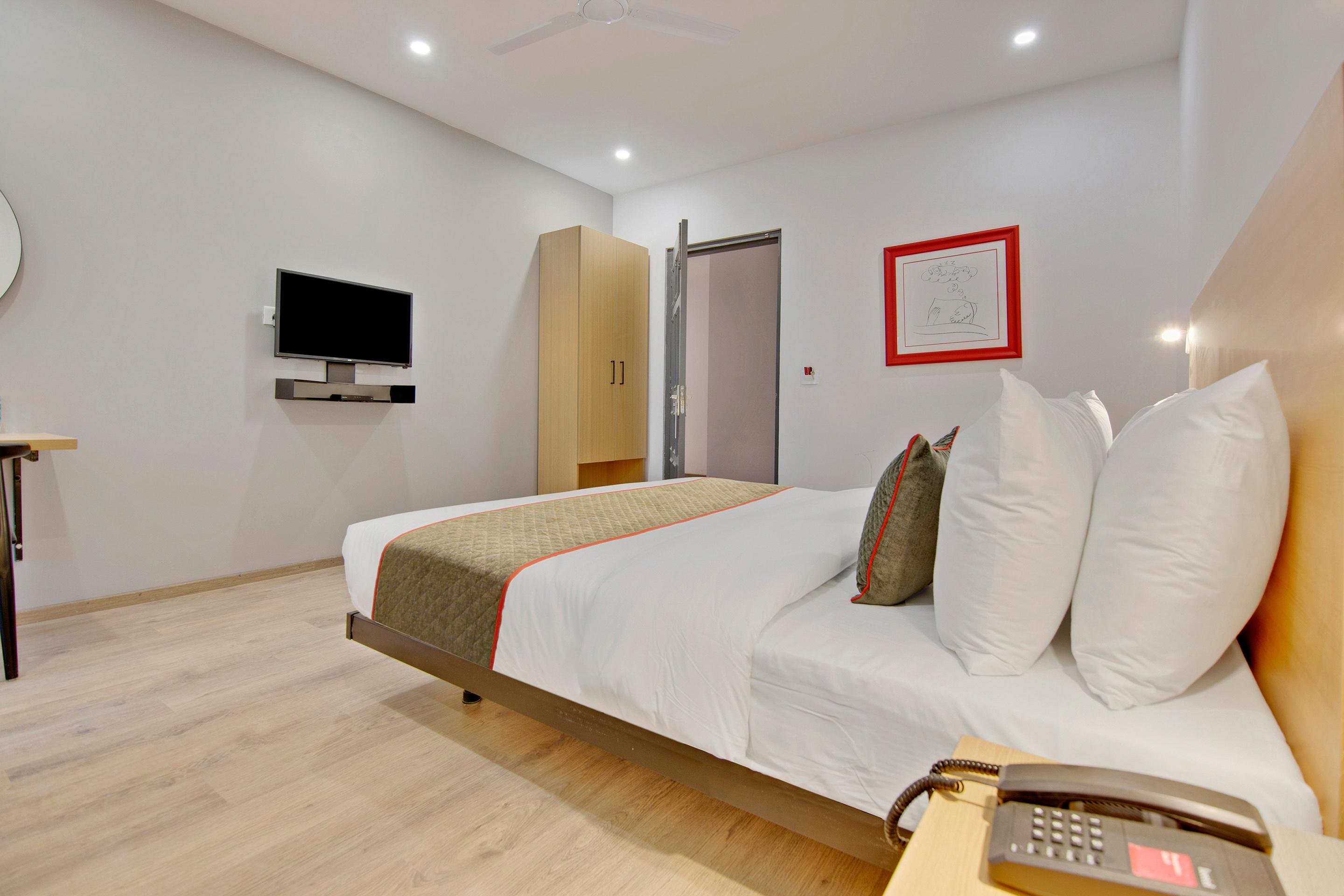 Townhouse Sector 49 Near Logix City Centre Noida Ngoại thất bức ảnh