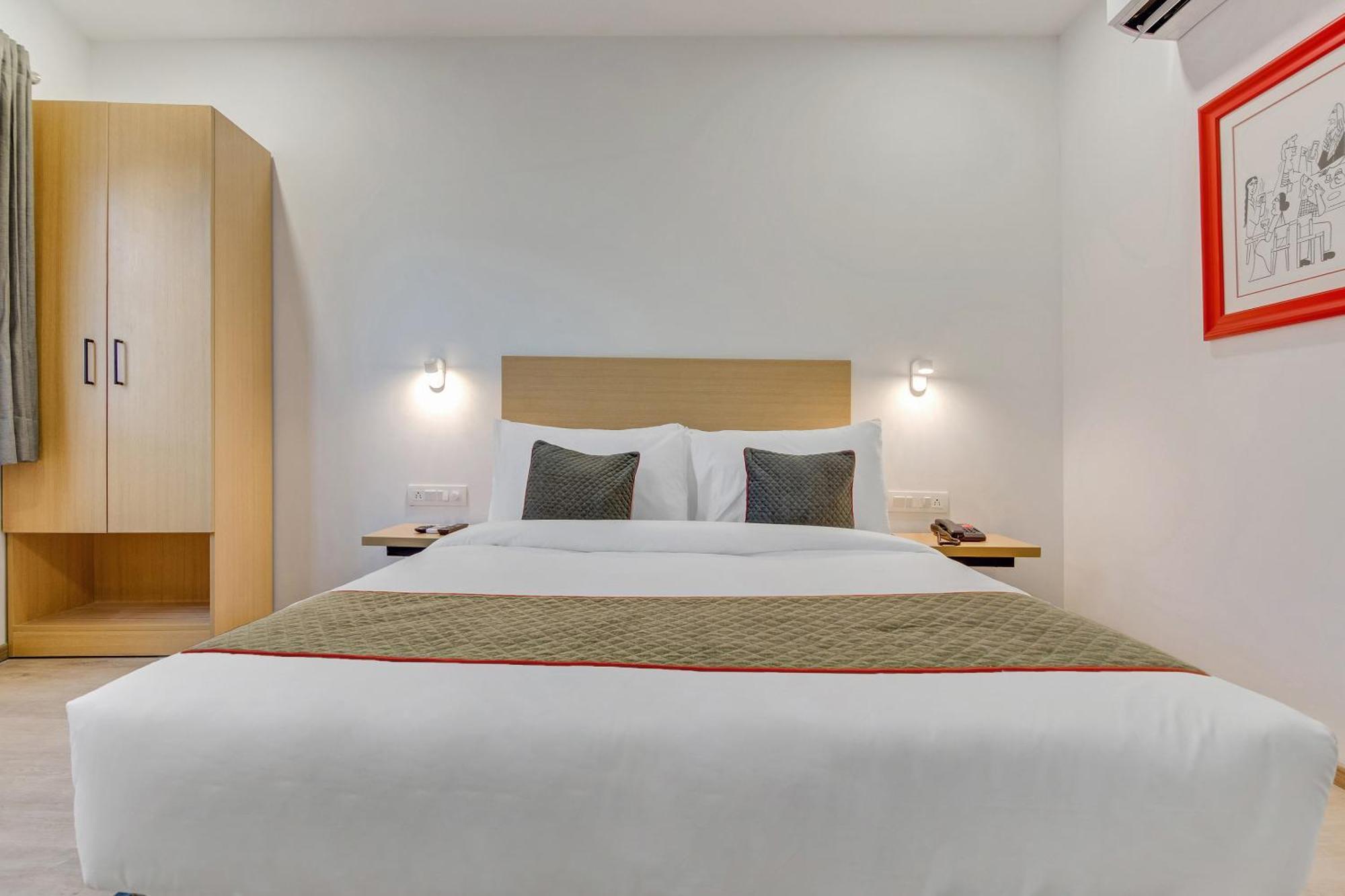 Townhouse Sector 49 Near Logix City Centre Noida Ngoại thất bức ảnh