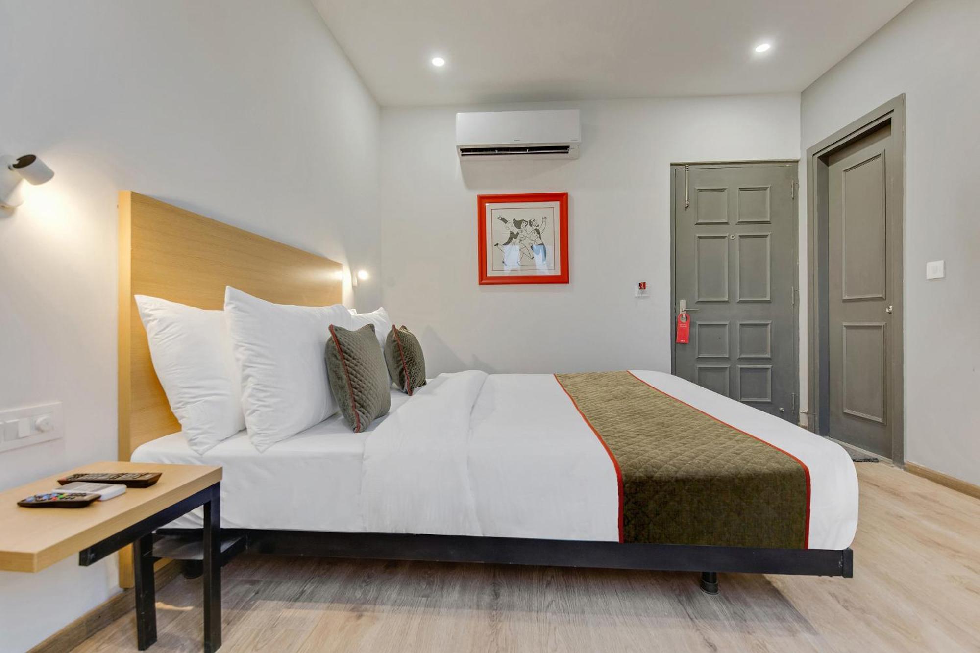 Townhouse Sector 49 Near Logix City Centre Noida Ngoại thất bức ảnh