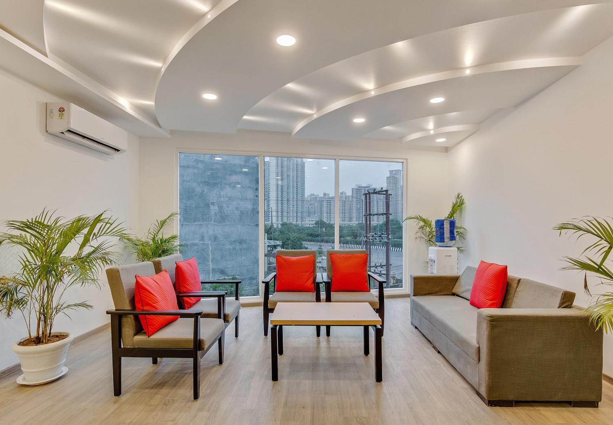 Townhouse Sector 49 Near Logix City Centre Noida Ngoại thất bức ảnh