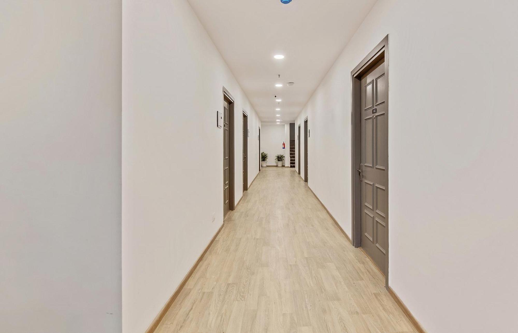 Townhouse Sector 49 Near Logix City Centre Noida Ngoại thất bức ảnh