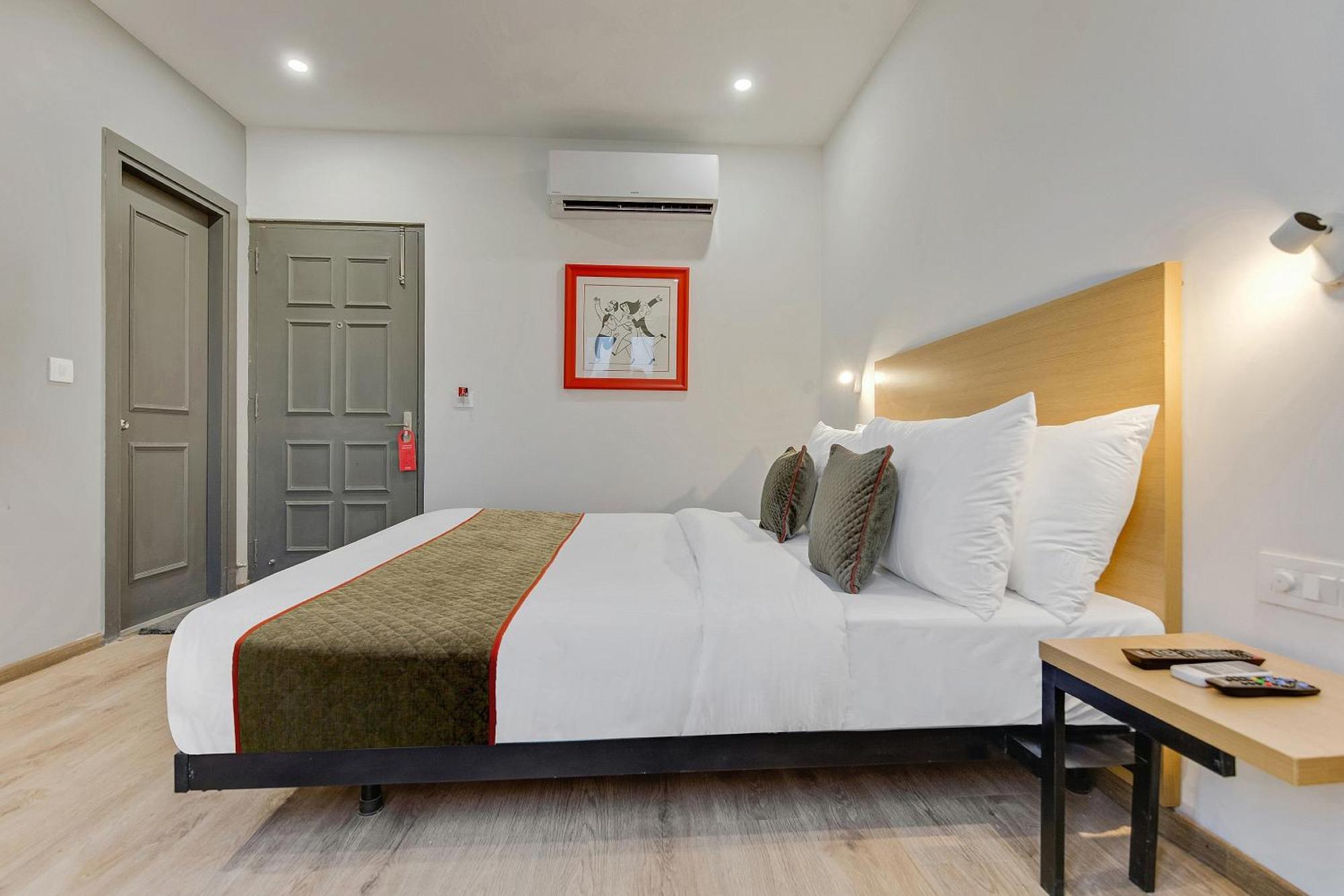 Townhouse Sector 49 Near Logix City Centre Noida Ngoại thất bức ảnh