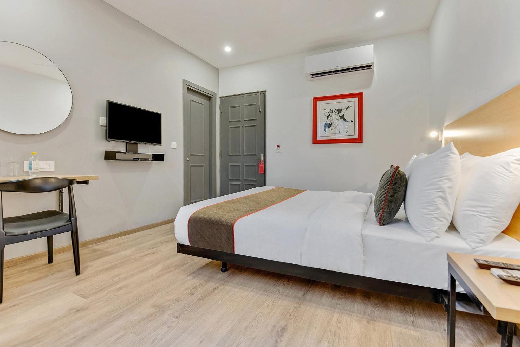 Townhouse Sector 49 Near Logix City Centre Noida Ngoại thất bức ảnh