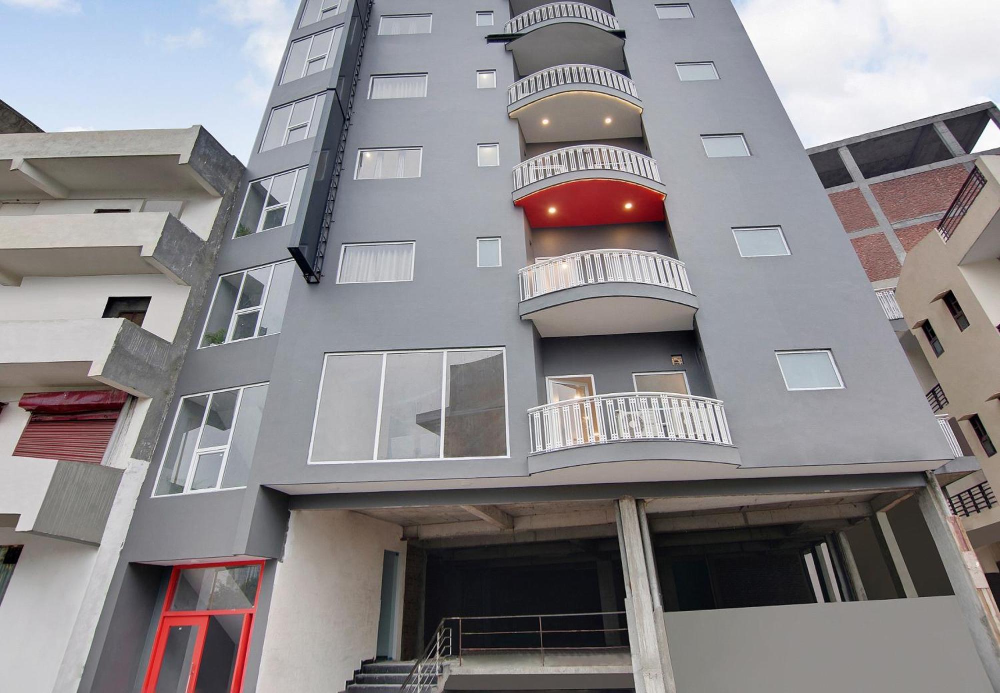 Townhouse Sector 49 Near Logix City Centre Noida Ngoại thất bức ảnh